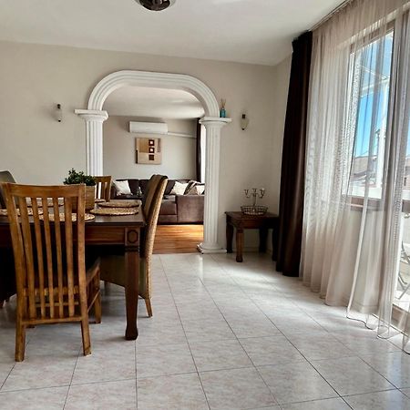 Fenix 2 Bedroom Apartment Varna Center ภายนอก รูปภาพ
