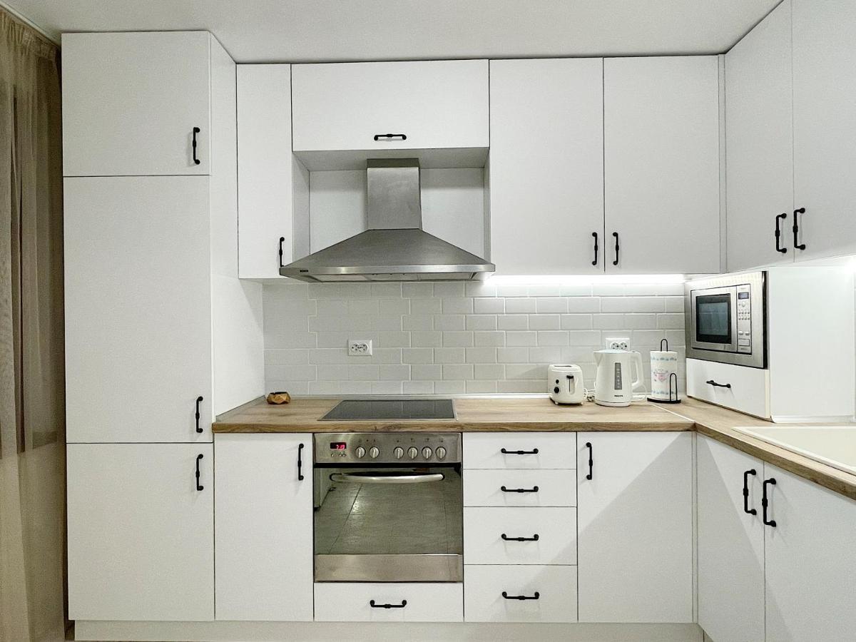 Fenix 2 Bedroom Apartment Varna Center ภายนอก รูปภาพ