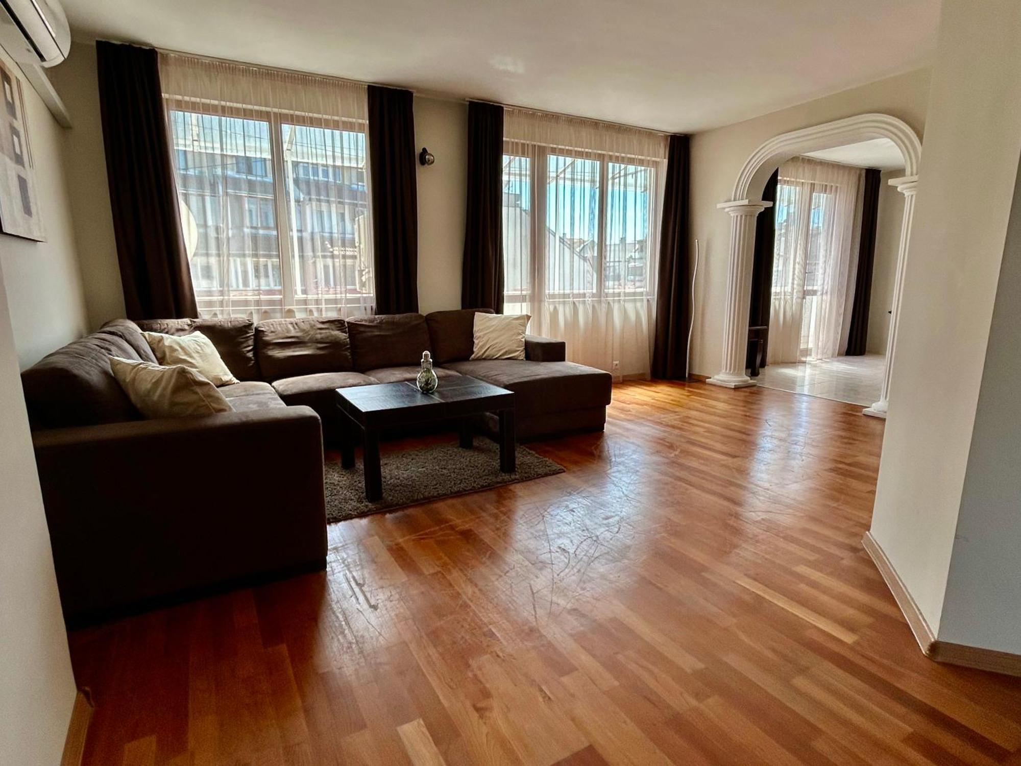 Fenix 2 Bedroom Apartment Varna Center ภายนอก รูปภาพ