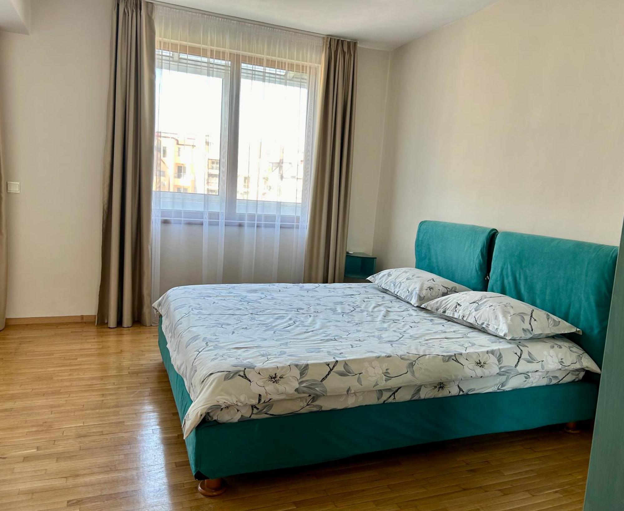 Fenix 2 Bedroom Apartment Varna Center ภายนอก รูปภาพ