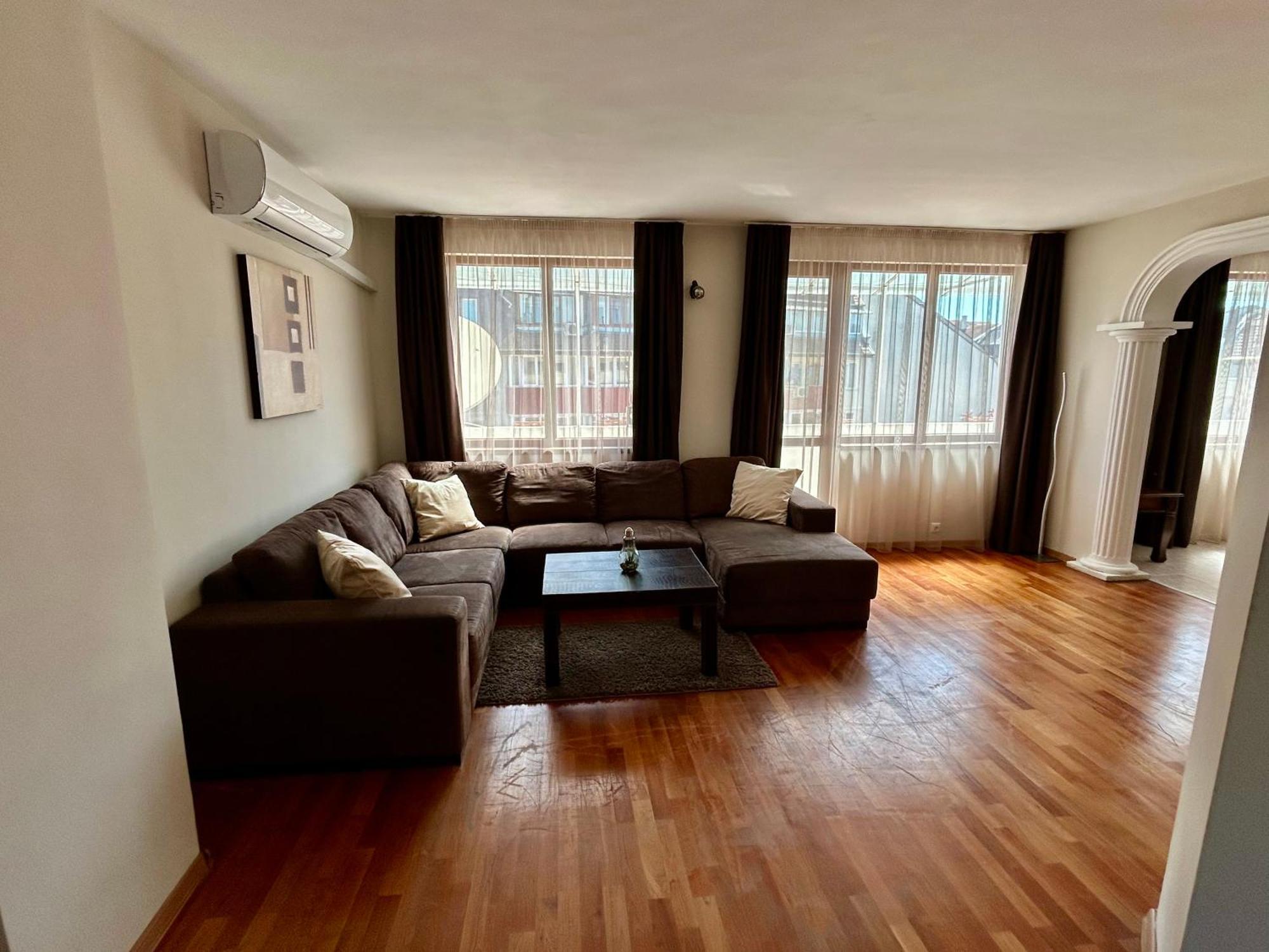Fenix 2 Bedroom Apartment Varna Center ภายนอก รูปภาพ
